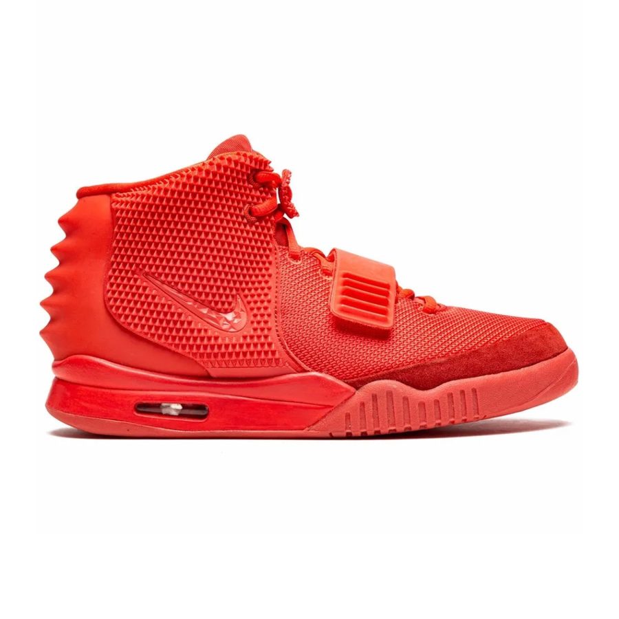 Un tenis rojo, foto de producto normal